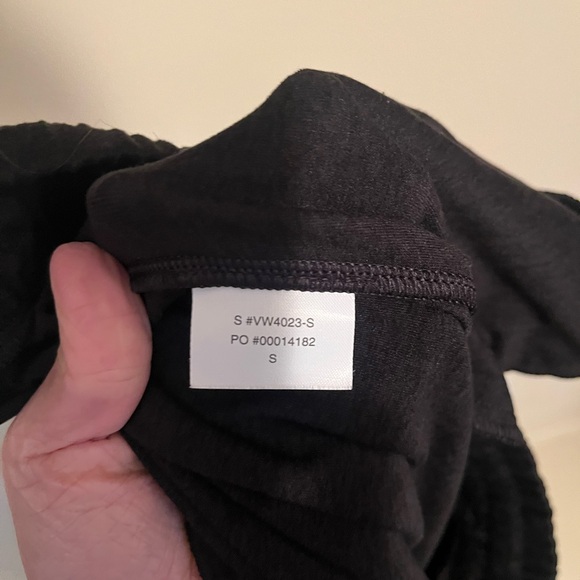 Vuori Women's Black Halo Wide-Leg Pants - Picture 9 of 9